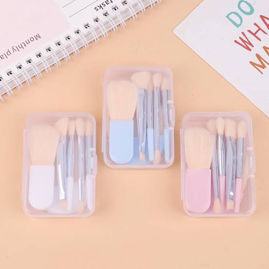 6-piece mini makeup brush set