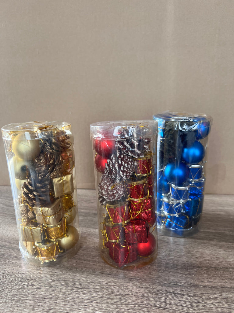 Variety pack of ornaments.
