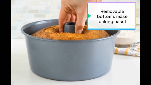 Non-stick cake pan