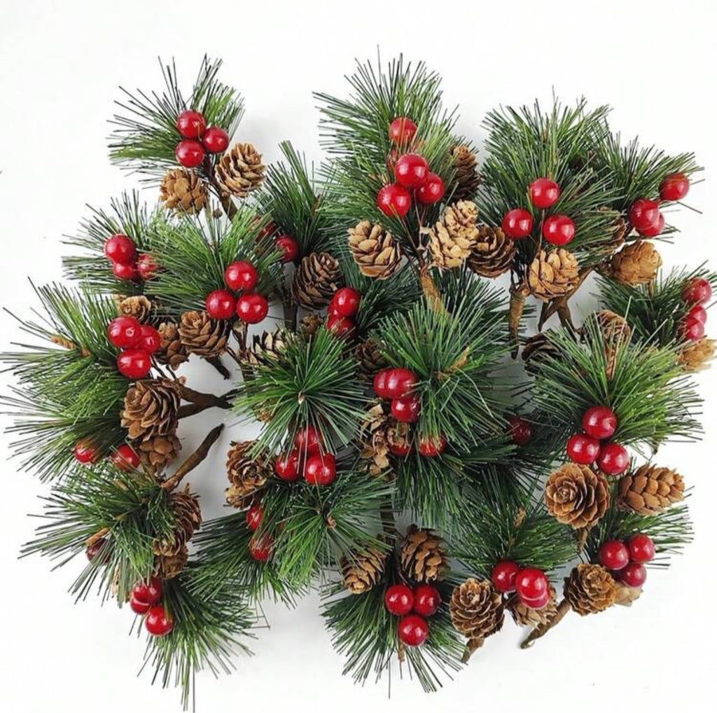 Artificial Pine, Berries and pinecone accessories