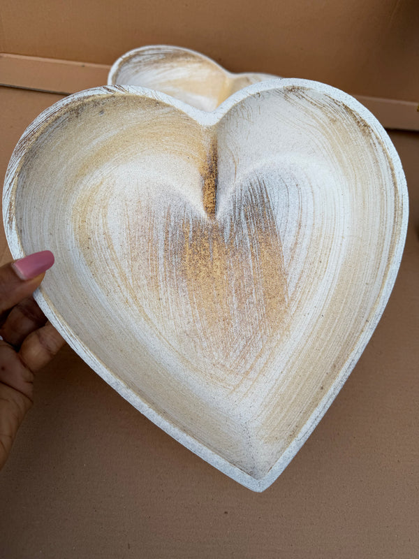 Heart-shaped wooden plate