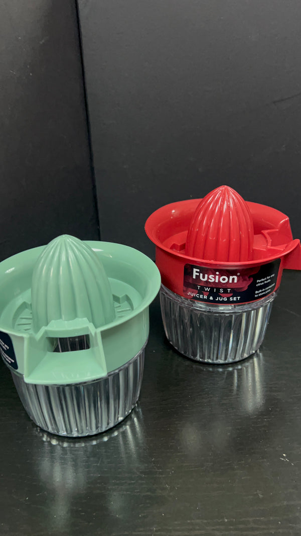Twist Juicer & Jug Set
