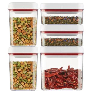 Dry food containers