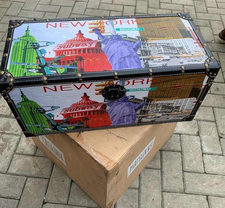 New York Themed Chest